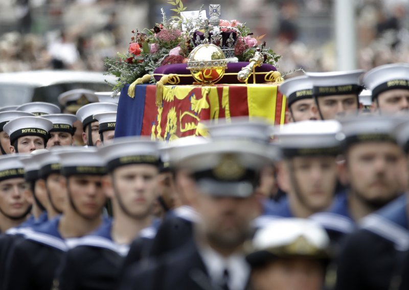 Posljednje počivalište kraljice Elizabete II. bit će kapelica pokraj Windsora