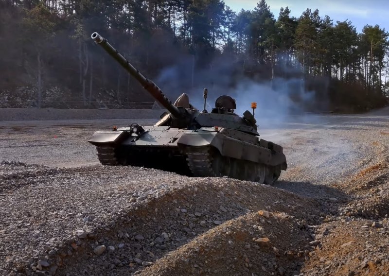 [VIDEO] Pogledajte kakve tenkove Slovenci šalju Ukrajini