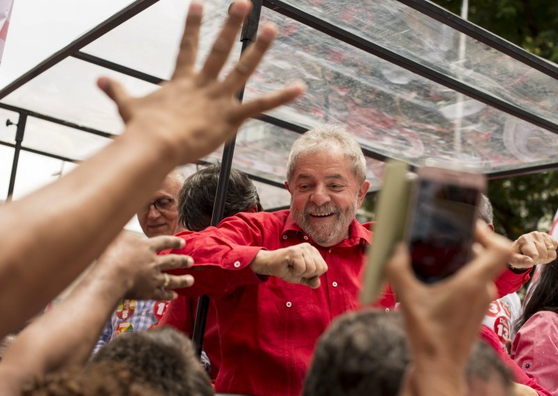 Bivši predsjednik Lula pobijedio, ali izbori idu u drugi krug