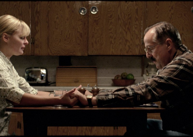 Mračan film 'Pjesma ubojice iz malog grada' zvuči kao triler kojem nećete odoljeti