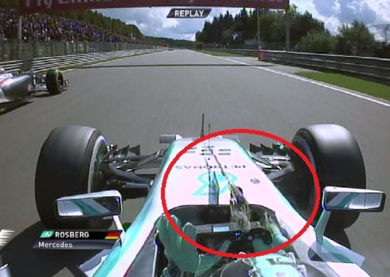 Rosberg uništio Hamiltona, a onda neočekivana – kazna!