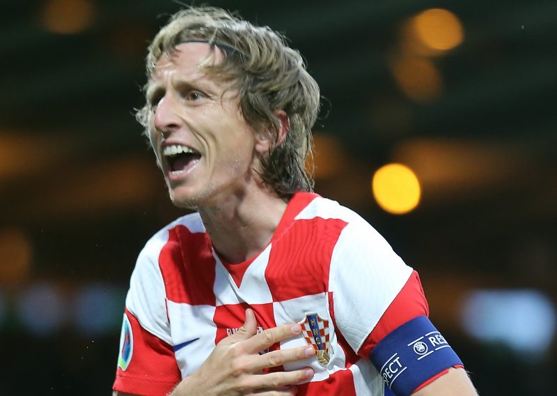 Neuništivi Luka Modrić preskočio je legendarnog Zvonimira Bobana, no pitanje je hoće li uspjeti oboriti rekord Darija Srne