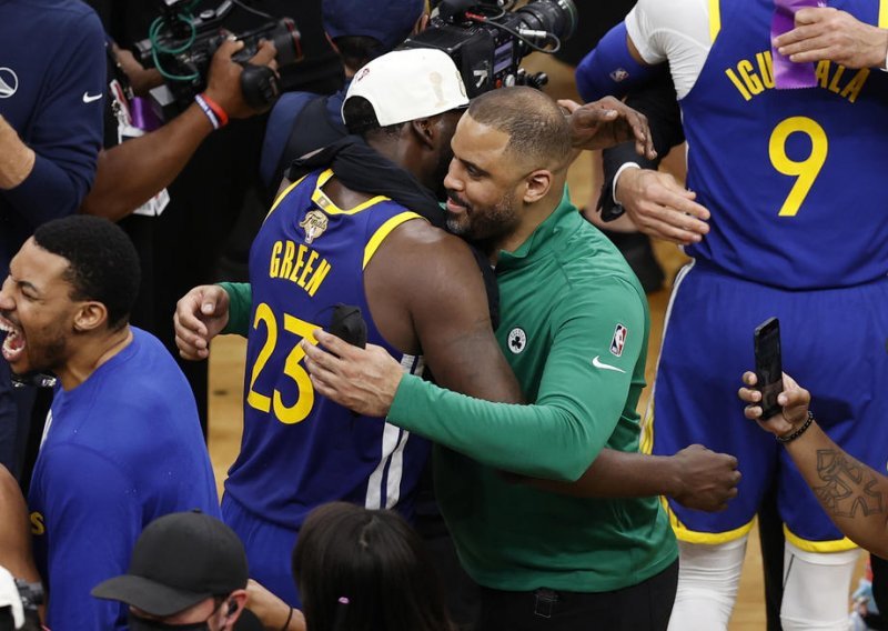 Šefovi Boston Celticsa donijeli najtežu odluku u povijesti; suspendirali su omiljenog trenera na čitavu sezonu, azna se i zašto