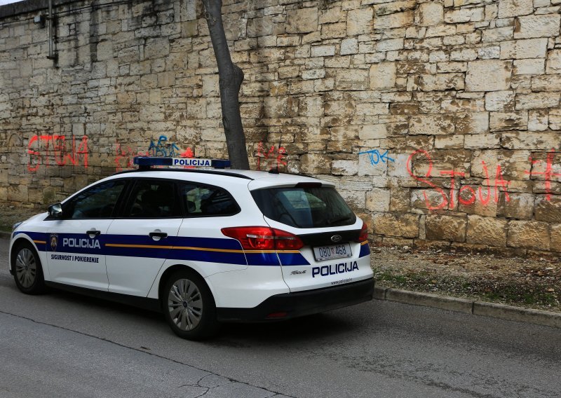 Teška prometna nesreća na Jadranskoj magistrali; jedna osoba poginula
