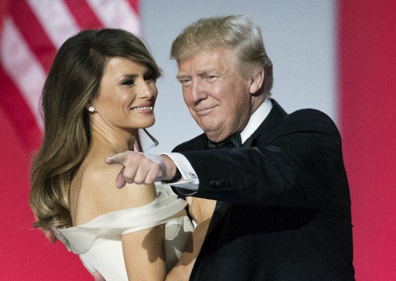 Poput grčke božice: Melania Trump ukrala je svu pozornost i zasjenila čak i mladenku