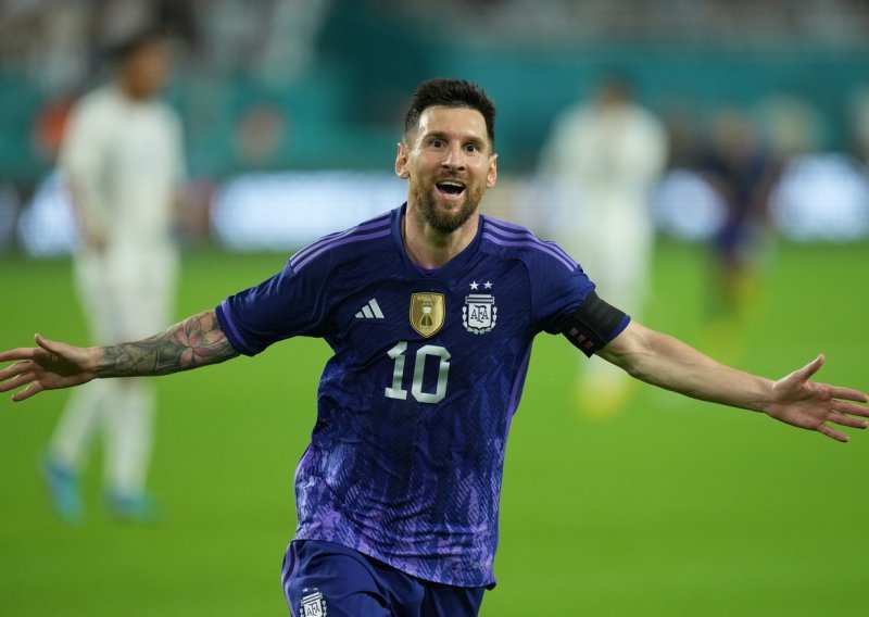 [FOTO] Leo Messi s dva gola sredio Honduras, Brazilci se poigrali s Ganom