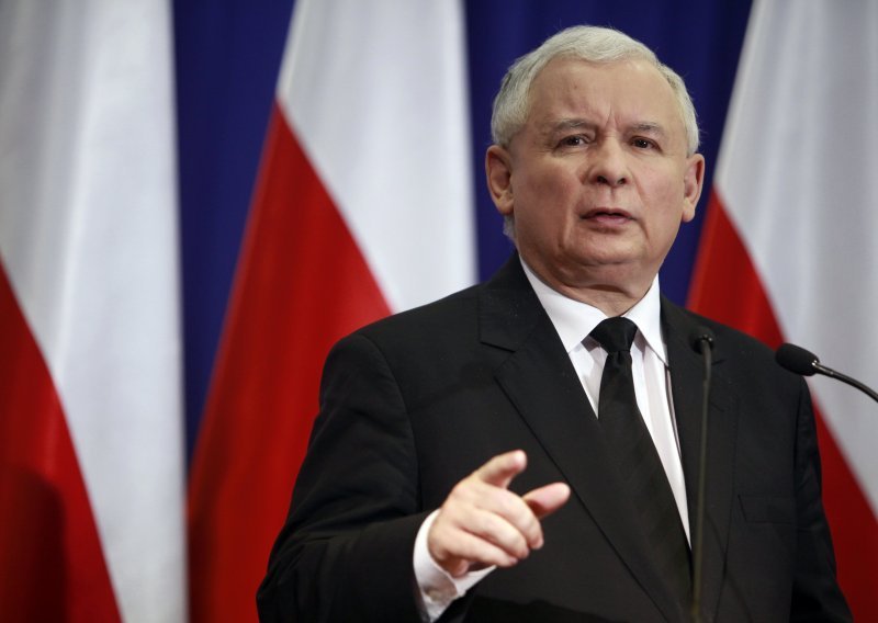 Kaczynski se obrušio na oporbu: 'Marš, izdajničke gubice, vi ste mi ubili brata!'