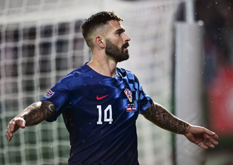 [FOTO] Marko Livaja nije skrivao koliko je ponosan zbog važnog gola, a onda je otkrio što se događalo na klupi za rezerve naše reprezentacije