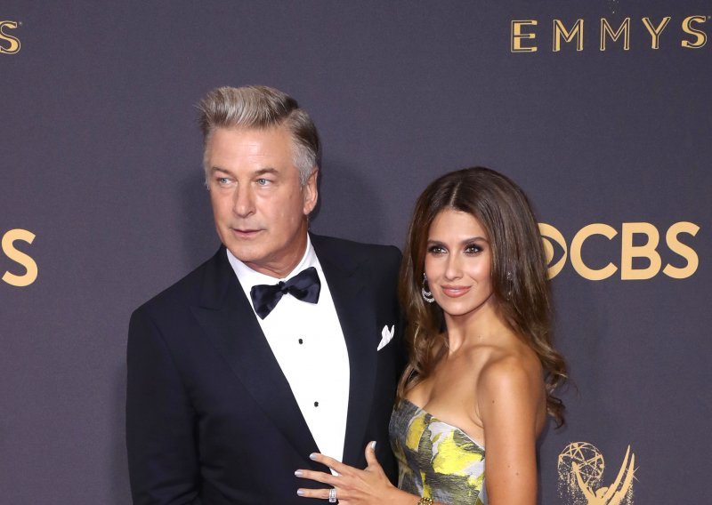 Alec Baldwin dobio osmo dijete: Supruga Hillaria pokazala djevojčicu Ilariju