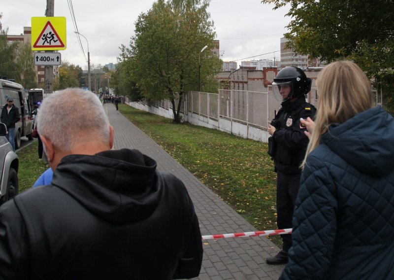 Masakr u Rusiji: U školi ubijeno najmanje trinaest osoba, među njima je sedmero djece