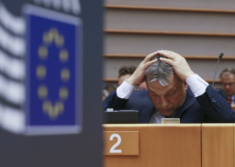 Orban neće podržati energetske sankcije EU-a protiv Rusije