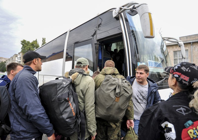 Mladi Rusi pohrlili na granicu Gruzije: 'Nemam izbora nego pobjeći iz Rusije. Nisam topovsko meso'
