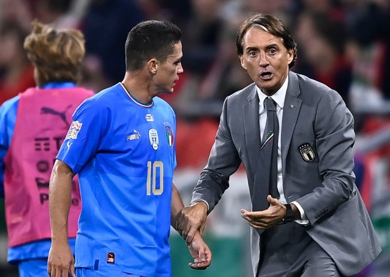 Italija je šokirala Mađare te se priključila Hrvatskoj u borbi za trofej i 14 milijuna eura, ali njihov izbornik je utučen i ljut; sve je rekao!