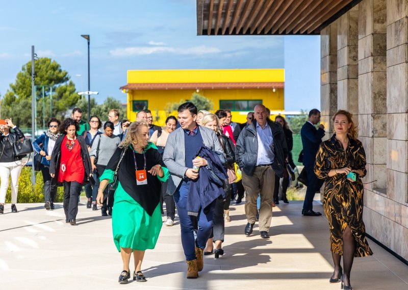 [FOTO] Gospodarski predstavnici 25 zemalja svijeta posjetili Infobipov kampus u Vodnjanu