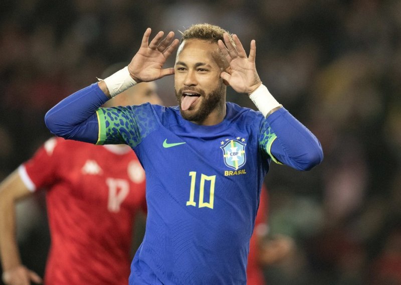 [VIDEO] Neymar 'iskočio iz tračnica' i poslao poruku podrške desničarskom kandidatu na predsjedničkim izborima u Brazilu