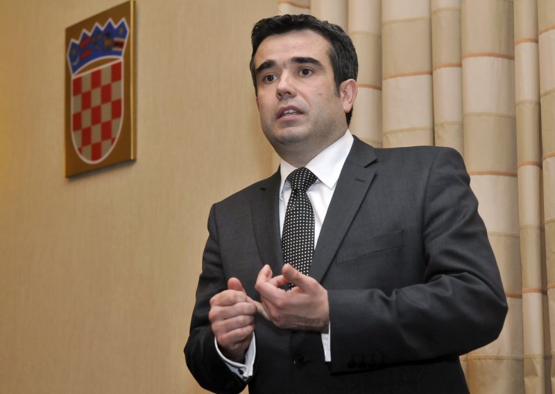 Vlada RH mora hitno vratiti ‘zviždače’ na posao ili sama otići!