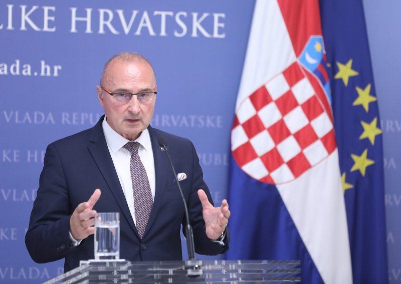 Grlić Radman: Schmidtova odluka uspjeh Plenkovićeve vlade, Milanović je pomogao Komšiću, a Izetbegoviću se vratio bumerang