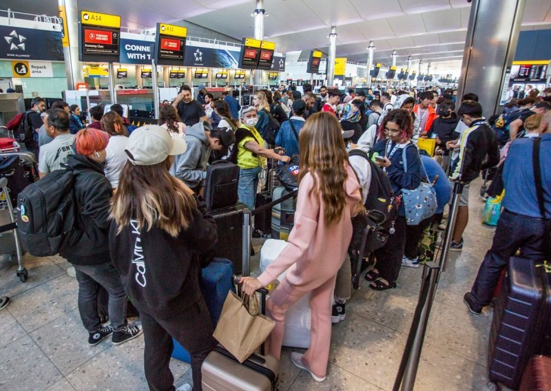 Povratak na normalno: Londonski Heathrow ukida ograničenje dnevnog broja putnika