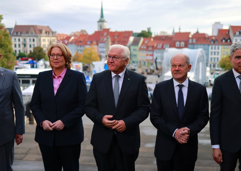 Njemački političari upozoravaju na nove podjele na godišnjicu ujedinjenja