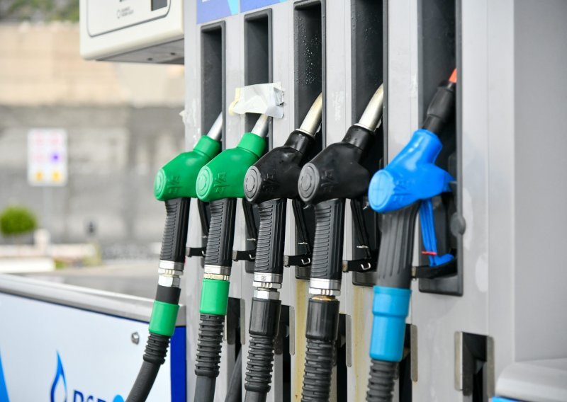 Vlada objavila nove cijene goriva, bez intervencije u cijene litra dizela koštala bi 15,61 kunu!