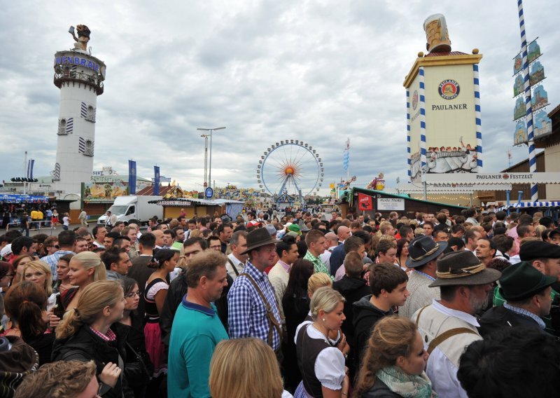 Oktoberfest puni covid odjele u Muenchenu