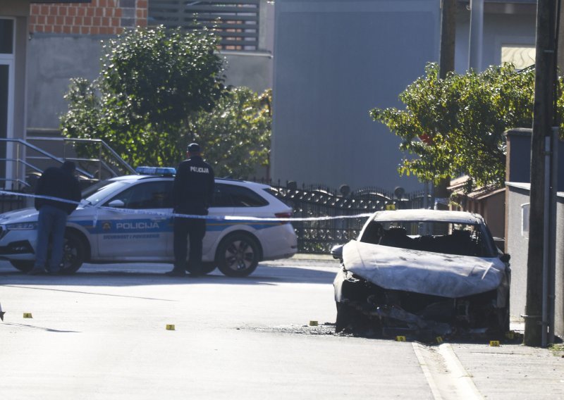 [VIDEO/FOTO] U Sesvetama muškarac zapalio auto, više puta pucao u 56-godišnjaka i pobjegao, policija za njim intenzivno traga