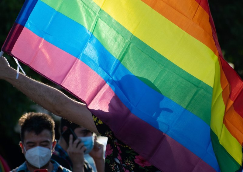 Slovenija ozakonila pravo istospolnih parova na posvajanje djece: Brak je životna zajednica dviju osoba