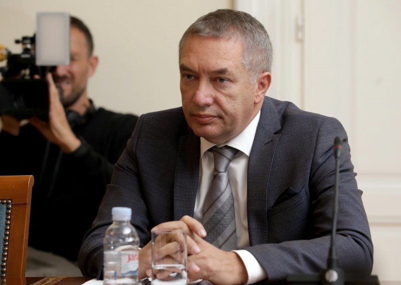 [VIDEO/FOTO] Kovačević pred Antikorupcijskim vijećem: Plenković je rekao Ćoriću da se ide s memorandumom. Njime je rafinerija Sisak zatvorena