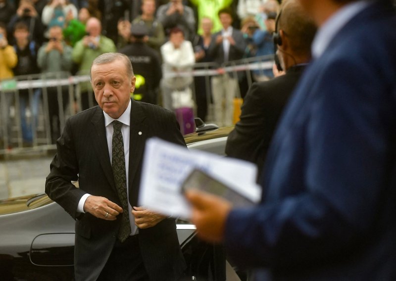 Za širenje 'lažnih informacija' u Turskoj do tri godine zatvora