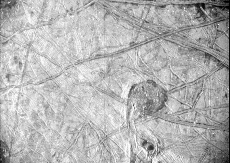 [FOTO/VIDEO] Upravo gledate najdetaljniju fotografiju Jupiterovog ledenog mjeseca Europa, ima li naznaka života?