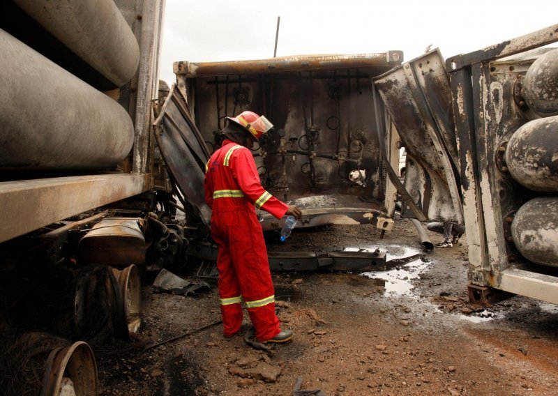 Broj poginulih u eksploziji benzinske postaje u Irskoj popeo se na sedam