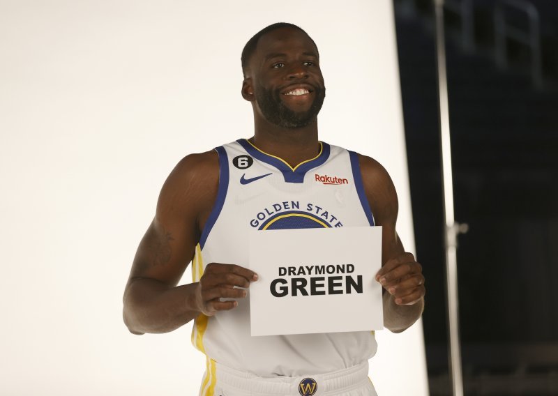 Nakon divljačkog udaranja suigrača, Draymond Green napravio jedino što je mogao: Pogledao sam video 15 puta, izgleda grozno