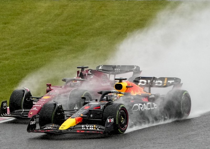 [FOTO] Organizatori utrke Formule 1 u Suzuki hvataju se za glavu; na ovo ne mogu utjecati nikako