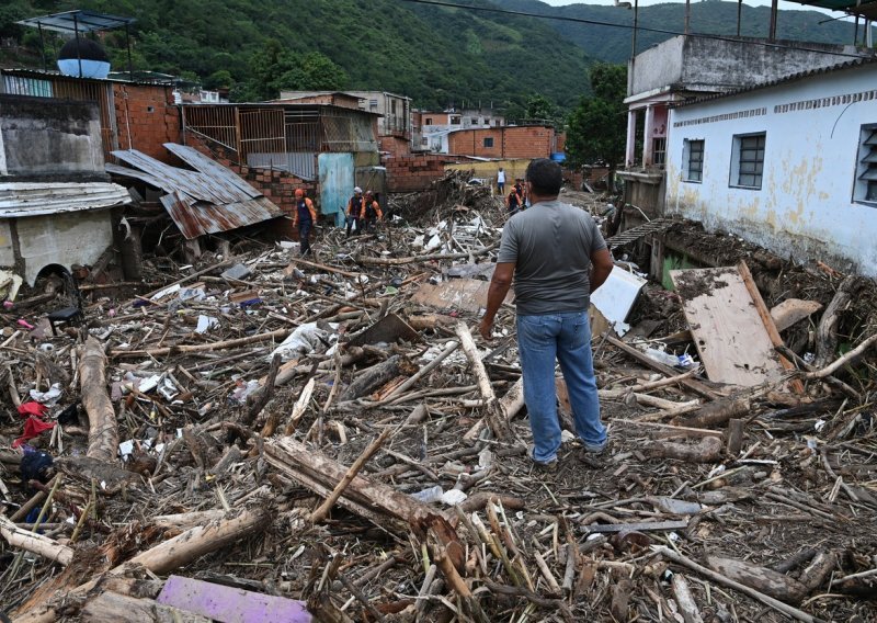 [FOTO] U odronu u Venezueli poginule 22 osobe, a još 52 ih je nestalo: 'Grada više nema, Las Tejerias više ne postoji'