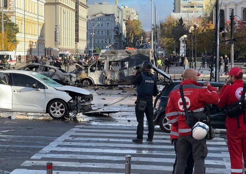 Broj mrtvih u ruskim raketnim napadima popeo se na 19, stigla i poruka za Bjelorusiju: Mogli bi se suočiti sa sankcijama