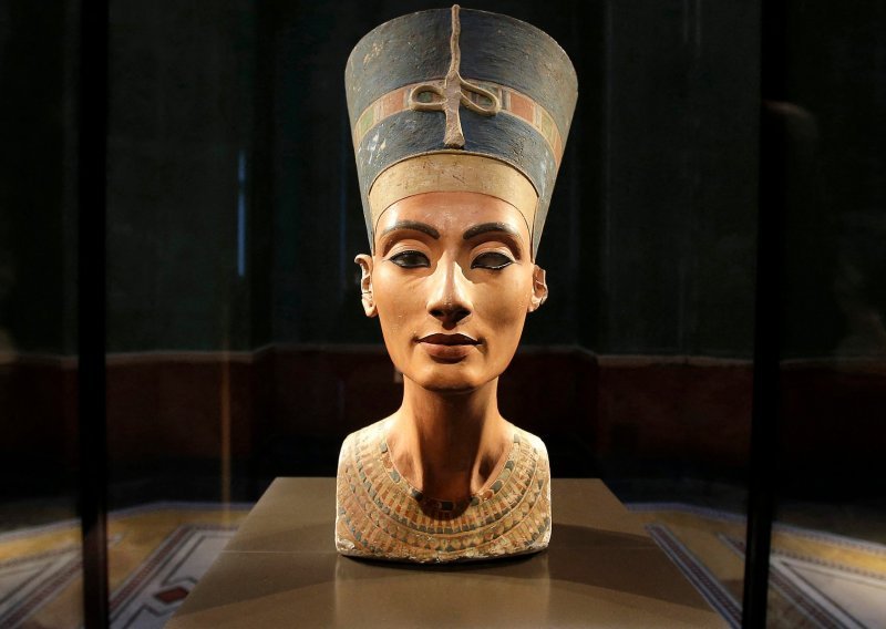 Otkrića u Tutankamonovoj grobnici razbuktala staru teoriju: je li tamo pokopana i kraljica Nefertiti?