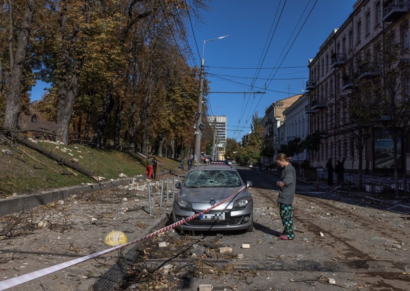 Ukrajina obustavlja izvoz električne energije nakon ruskih raketnih napada