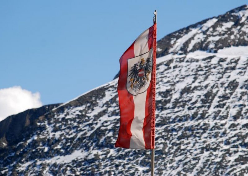Austrijanci na referendumu odlučuju o služenju vojnog roka