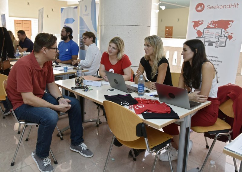 Objavljen natječaj za dodjelu 12.000 stipendija redovitim studentima, prijave isključivo online