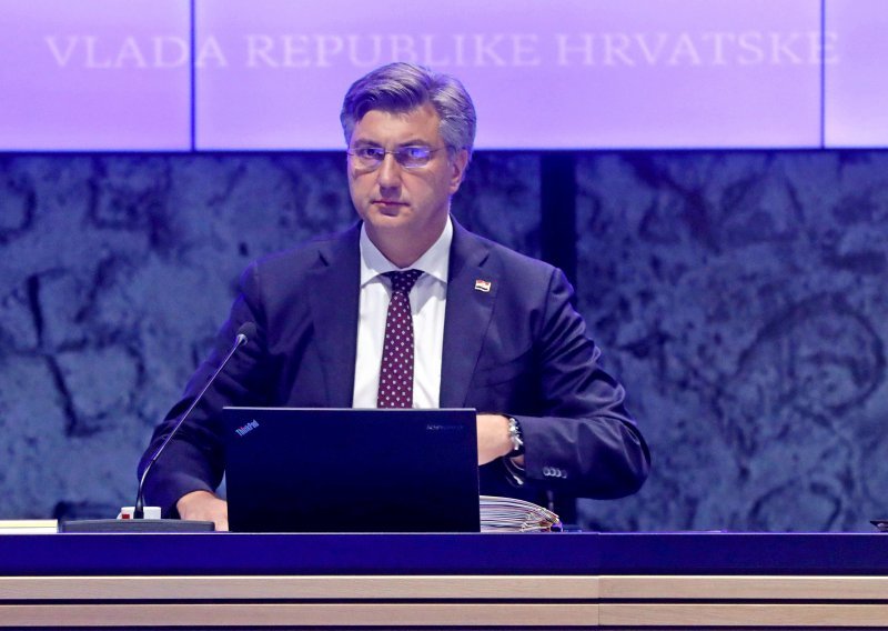 [FOTO] Plenković: 'Cijena goriva je dvije kune manja nego što bi bila da Vlada nije reagirala. Ako treba, ponovno ćemo reagirati'