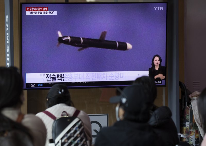 Sjeverna Koreja ispalila balistički projektil u more, tvrdi Južna Koreja