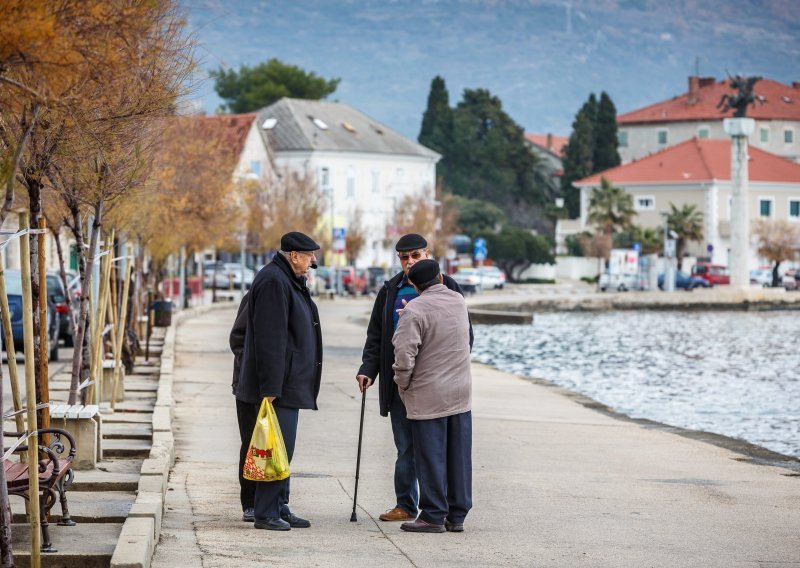 Grad Rijeka povećao iznos božićnica za umirovljenike