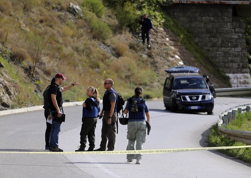 Rusi oslobađaju svoje novinare uhićene na Kosovu