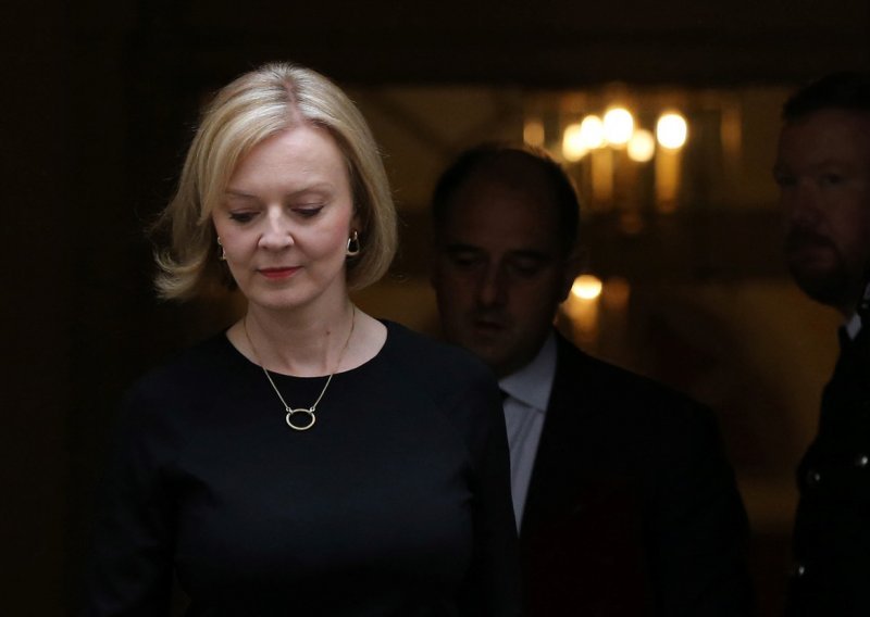 Liz Truss na izlaznim vratima Downing Streeta: Već se nagađa i o nasljednicima, doznajte tko je u igri