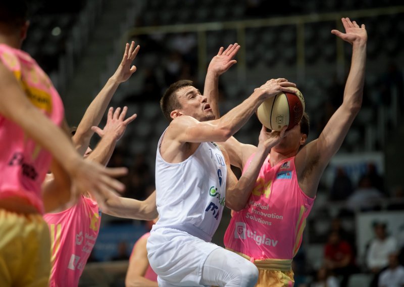 [FOTO] Luka Božić odigrao utakmicu 'iz snova' i vodio Zadar do pobjede protiv Mege; poraz Splita