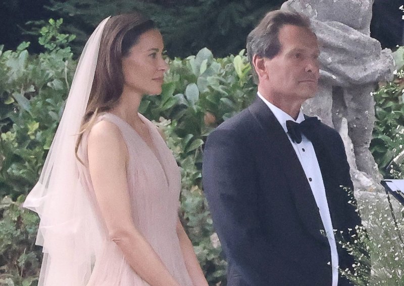 Tko kaže da vjenčanica mora biti bijela: Pogledajte bajkovito vjenčanje predsjednika PayPala na jezeru Como
