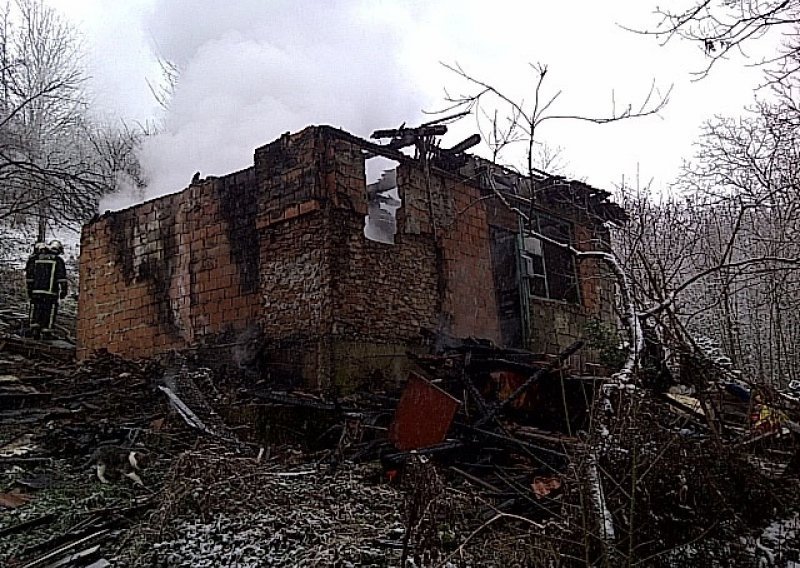 U Glini u požaru poginuo vlasnik kuće