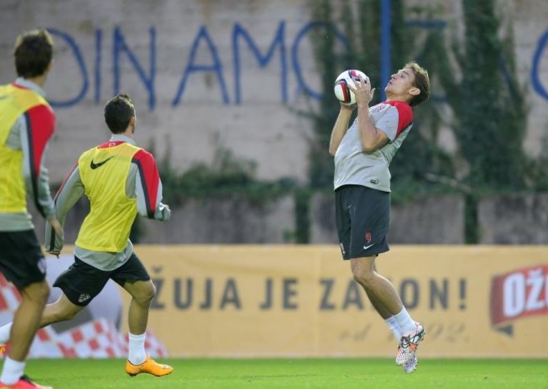 Šok! Bijesni Nikica Jelavić napustio reprezentaciju