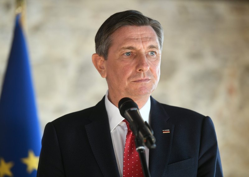 Pahor pozvao slovenske birače da biraju onoga tko će brinuti o jedinstvu zemlje