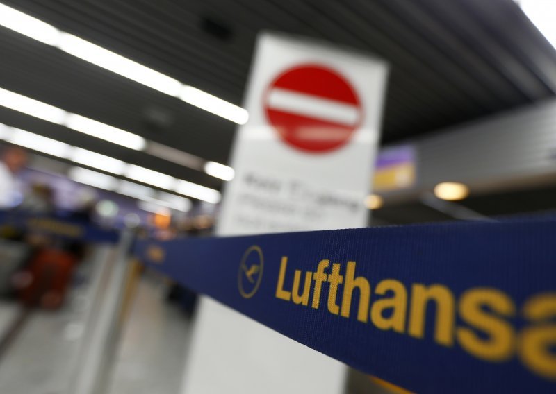Putnici oprez, otkazana polovica letova Lufthanse
